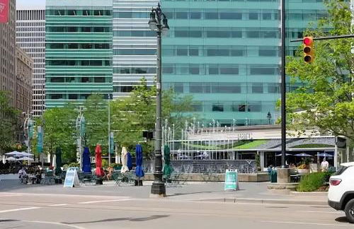 Prime City Center Location! 2BR Near Everything! - Foto 24