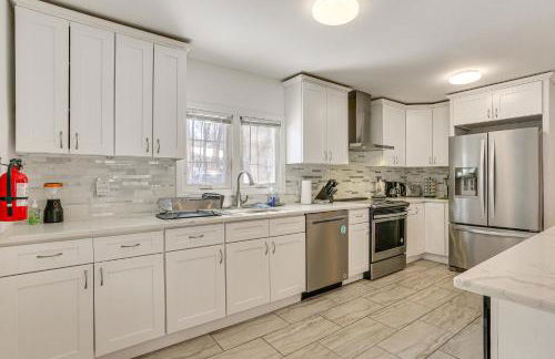 Game Room and Hot Tub Family Gem on Lake Hopatcong - Foto 9