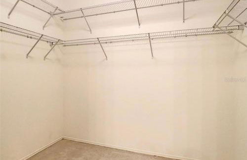 Cozy home, Right Next Door to Lake Sumter Square! - Foto 5