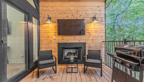 The Ash - Private Cabin with Hot Tub Oasis for Two in the Pines - Foto 4