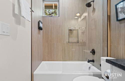 SoCo 1BR/1BA King Suite + Sunroom Porch, Near Zilker Park by Austin Vacay - Foto 30