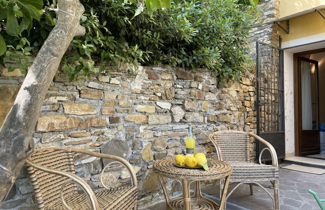 2 bedroom Apartment in Cipressa with garden - Photo 19