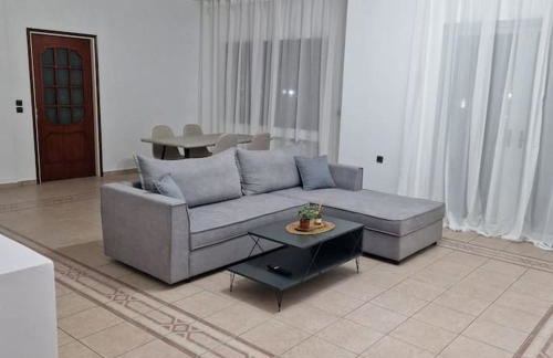 Portside Eretria - Photo 12