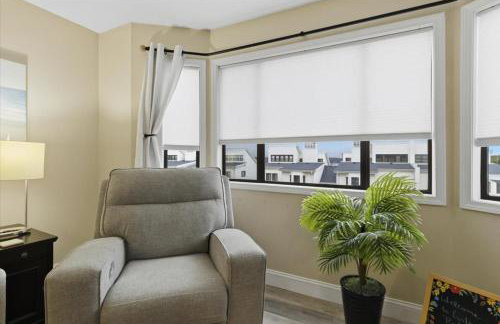 Lakefront Osage Beach Condo + Workspace w/ Pool Views - Foto 7