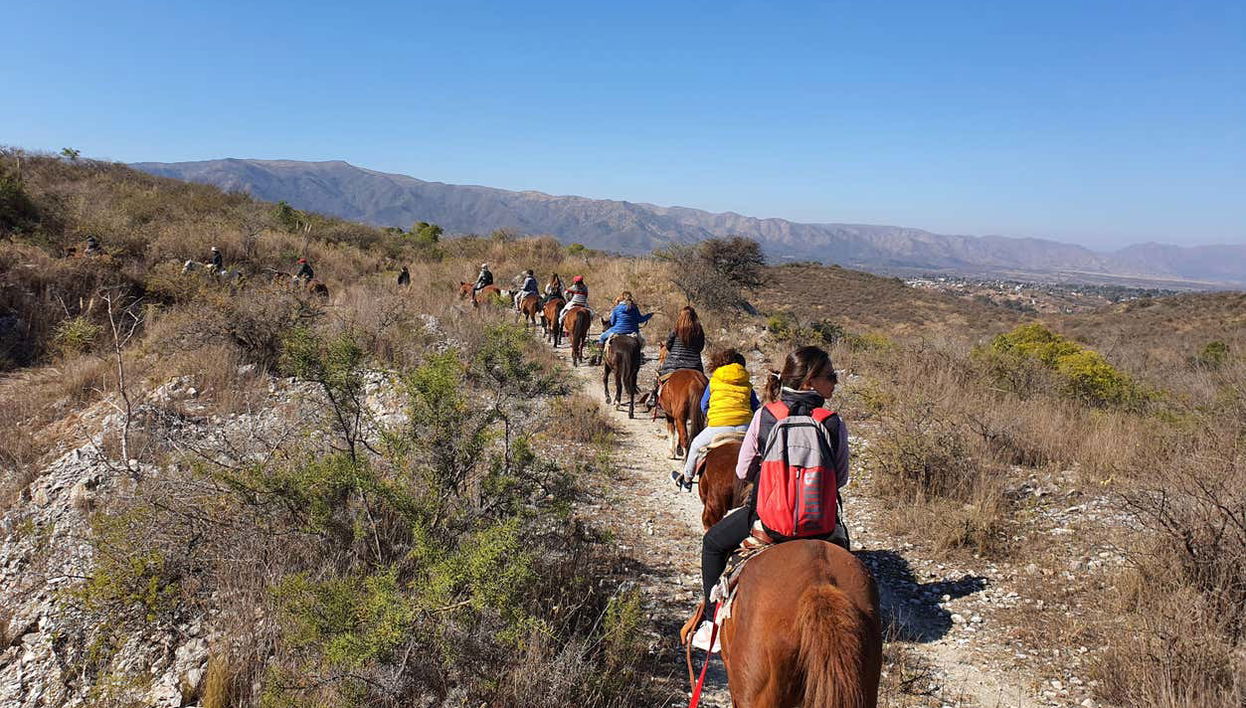 Paseo a caballo por las sierras de Córdoba - Foto 1