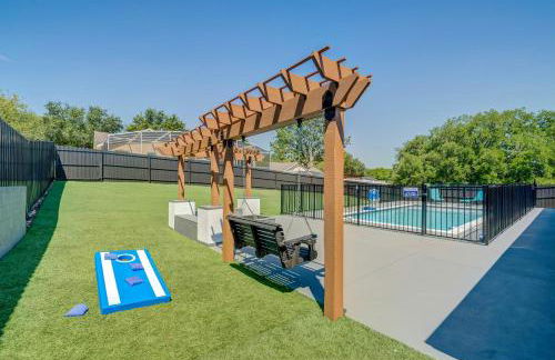 New Resort Style Oasis ~ LED Pool & Game Room - Foto 30