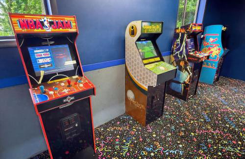 Private Island Fire Pit & Arcade - Foto 9