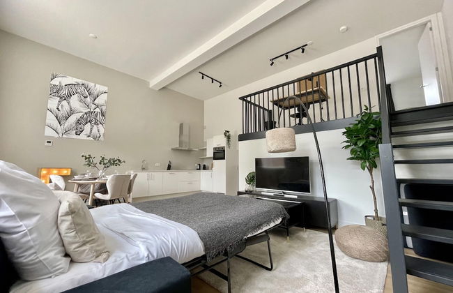 Serviced 2BR Apartments in Utrecht - Photo 32