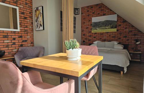 Dwór Bysina - Foto 1