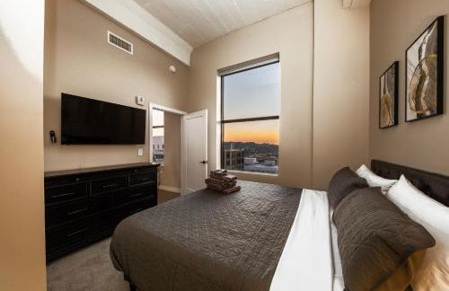 King Bed, Reds, Bengals, Free Parking, Downtown Cincy - Foto 3