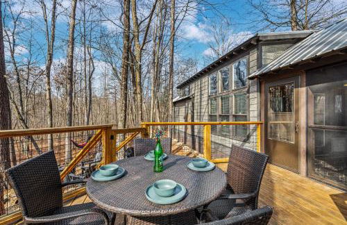 River Cabin - Fire Pit, Kayaks, Games, Dog Park - Foto 41