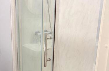 Stylish Studio flat 5, ensuite, kitchenette, Parking, Wifi,Smart TV,Contractors,NHS,Families welcome - Foto 14