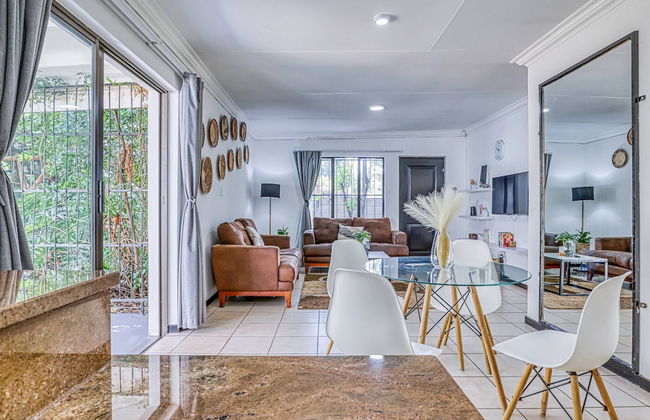 The Cottage-1 Bed-pool-bbq-fibre-solar-samrand - Foto 8