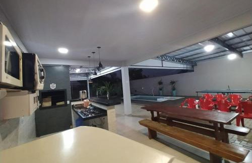 Estilo resort para confraternizar com hidro, piscina, garagem em casa tudo privativo, insira acima de 6 hóspedes para usar os 3 quartos - Photo 44