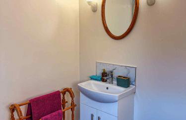 Three Bedroom Bungalow ideal for families or contractors Highbridge - Photo 28