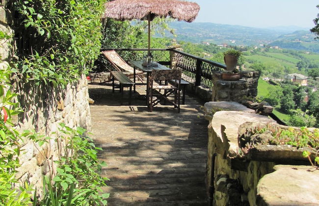 Old House - Photo 31