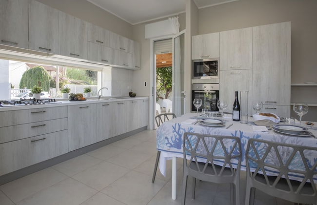 Charming Villa Close to the Beach - Beahost - Foto 25