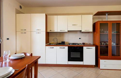 GuestHost - Bright Apartment with Terrace - Photo 12