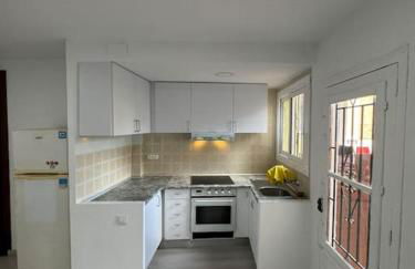 Apartamento renovado con patio - Foto 29