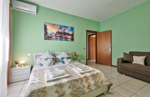 Venice Miramare Residence 2 - Photo 1