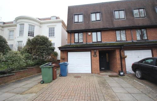 Sudbury Place - Photo 1