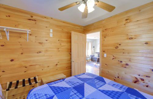 Less Than half Mi to Damascus Town Park Cozy Cabin with Deck - Foto 14