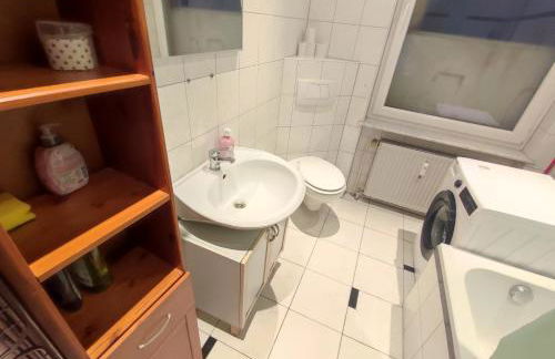 3 Floor XXL House, 7 Rooms, 2 Kitchen, 15 Minutes to Frankfurt, Washing Machine - Foto 15