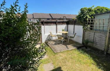 2 bedroom house near centre and private parking - Foto 4