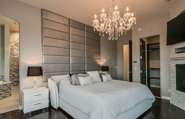 Luxury Contemporary Sanctuary w/ Pool and Views! - Foto 4