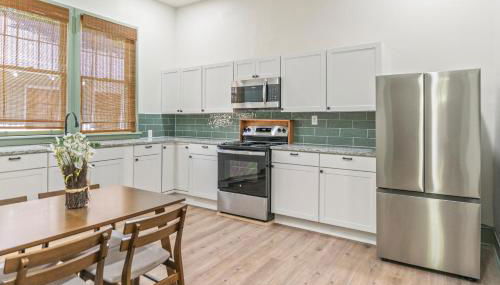 3Bd 2Ba Oasis in Historic Olde Towne - Foto 5, stove