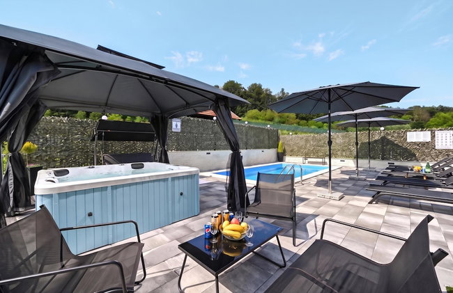 Holiday House Dora - Nice home with nice forest view and Outdoor swimming pool, Whirlpool-Jacuzzi, Sauna, 2 bedrooms and WiFi - Foto 32