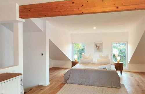 Modernes Neubauhaus ca 200 qm Nähe vom Flughafen - Foto 42