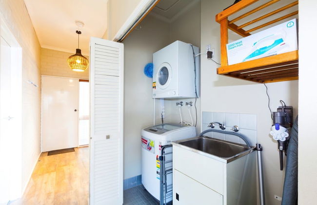 Summit 11 - Fabulous views and location - Photo 10