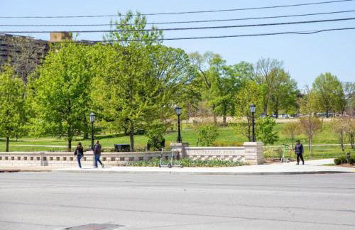 Premium Condo with Huge Patio near Vanderbilt & Downtown - Foto 41