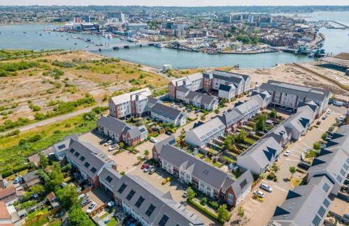 Sun-Soaked- Charming Views Overlooking the Harbour - Foto 3