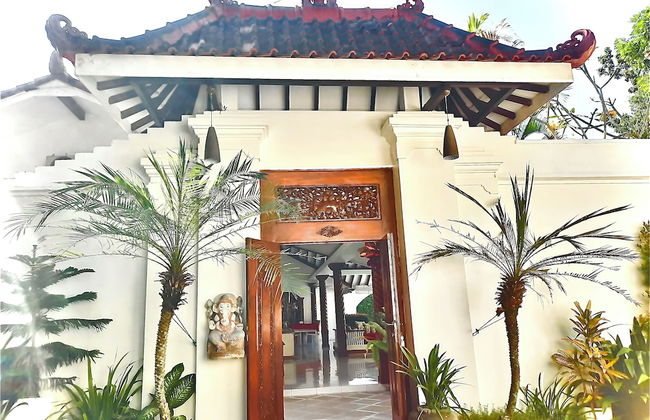 Yogyakarta Tropicana Villa - Foto 1