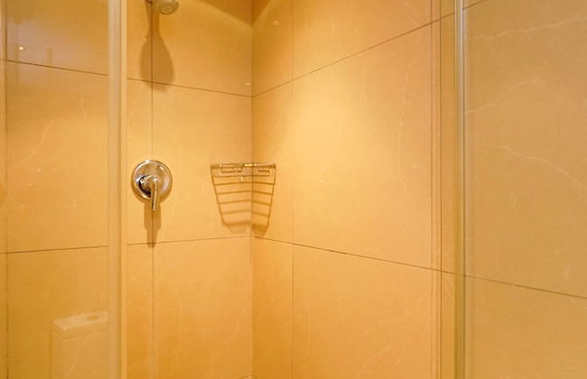 1 Bedroom Luxury Apartment - Photo 23