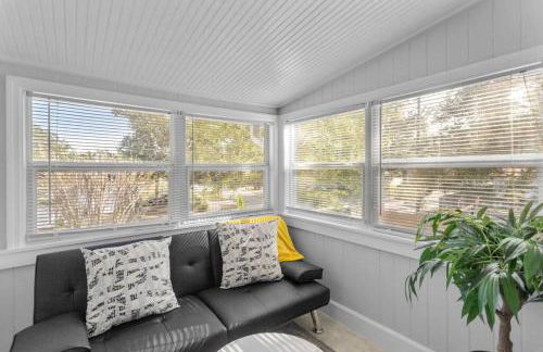 King bd Charming 2-Storey Cottage w PrivateYard - Foto 11