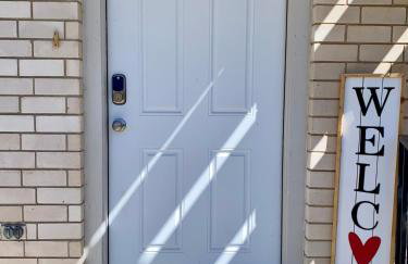 Contemporary 2-Bedroom Rental Unit - Foto 12