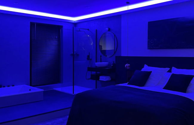 Ennéa - Jacuzzi & Luxury Suites - Foto 2