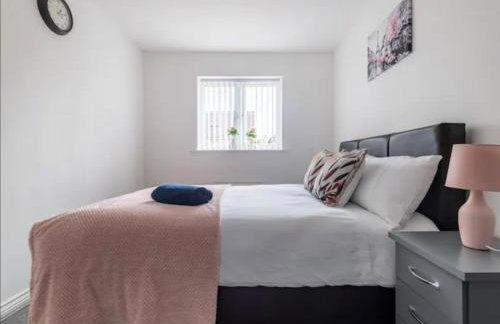 Marston 5 Bedroom Home With Parking Near HS2 & NEC & BHX - Foto 21