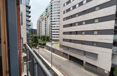 LUX 2bed City Centre and AO Arena Free Parking Modern Apt - Foto 31