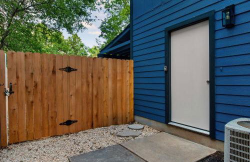 Posh & Serene 2BR w Private Patio - Foto 3