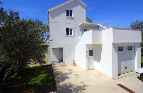 Apartment Milenka - Four Bedroom Apartment with Terrace - Photo 34