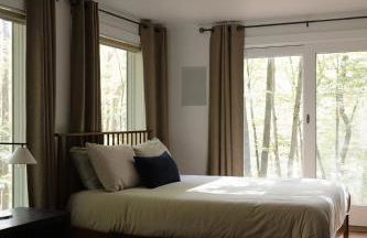 Secluded escape with hot tub, pizza oven, fireplace - Foto 38