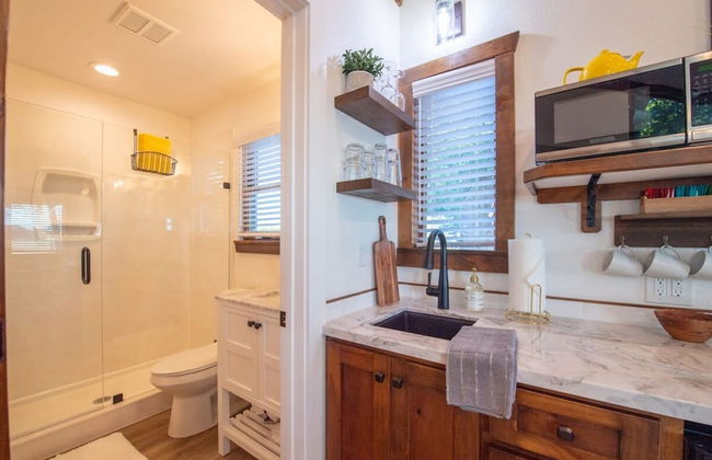 The Goldfinch Cabin 15 MIN to Magnolia Baylor - Foto 13