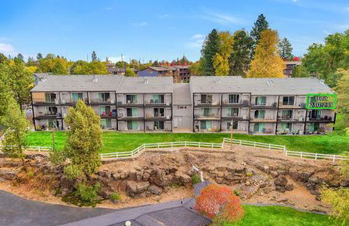 Newly Remodeled Top-floor Condo near Downtown Bend - Photo 39