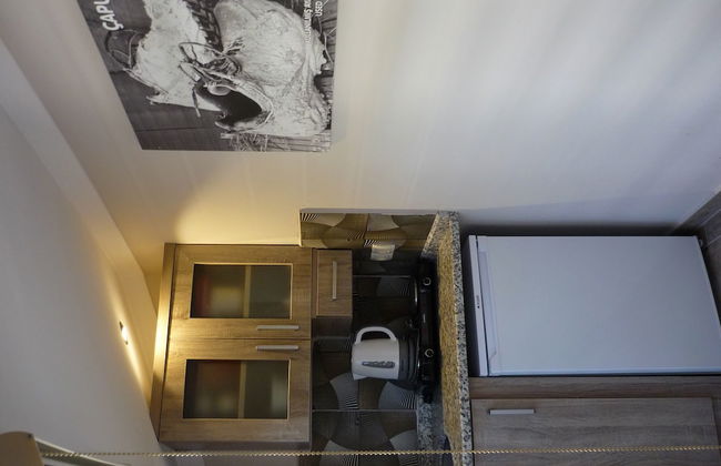 Street61 Studios - Photo 24