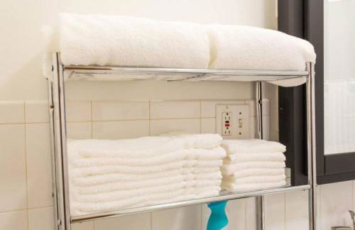 Wrigley Oasis! Steps from the Field! - 3BD 1BA - Foto 33