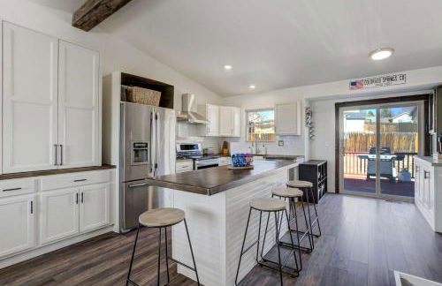 Wild Rose Family Retreat with BBQ & Fire Pit - Foto 2